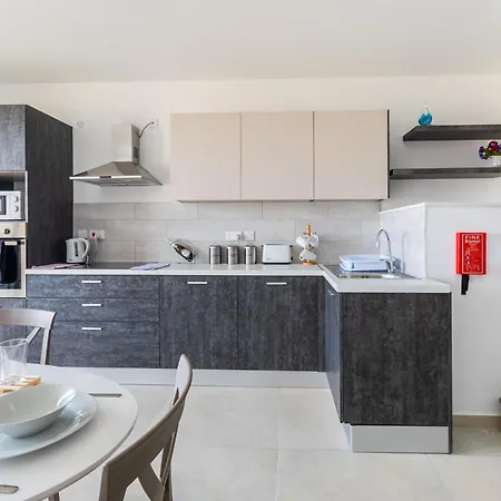 Apartament Spacious Brand New 3 Bdr 2bth Bugibba *