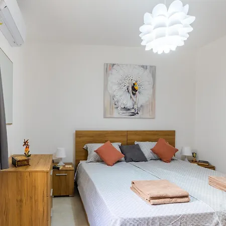 Spacious Brand New 3 Bdr 2bth Bugibba Apartament *