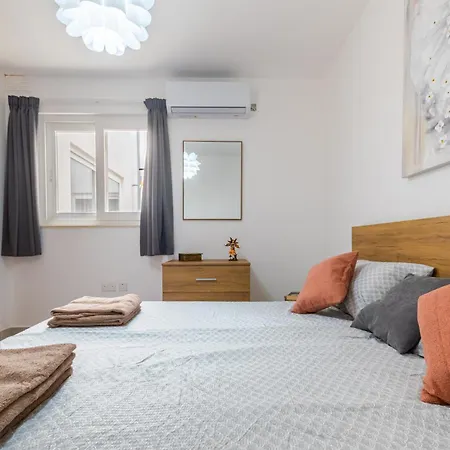Apartament Spacious Brand New 3 Bdr 2bth Bugibba St Paul's Bay