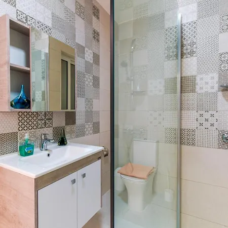 Spacious Brand New 3 Bdr 2bth Bugibba Apartment