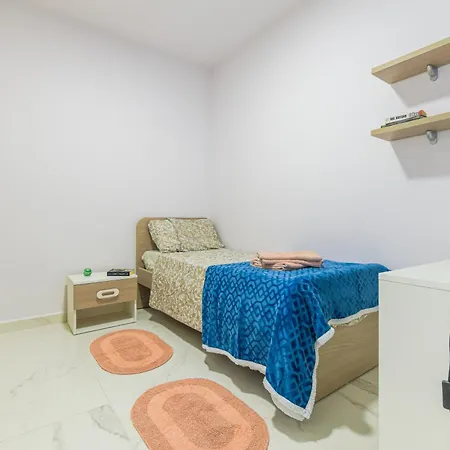 Apartment Spacious Brand New 3 Bdr 2bth Bugibba *