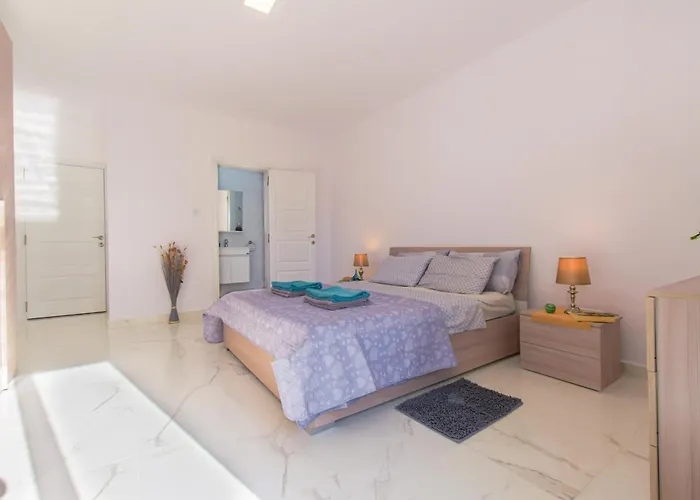 Spacious Brand New 3 Bdr 2bth Bugibba Apartment St. Paul's Bay