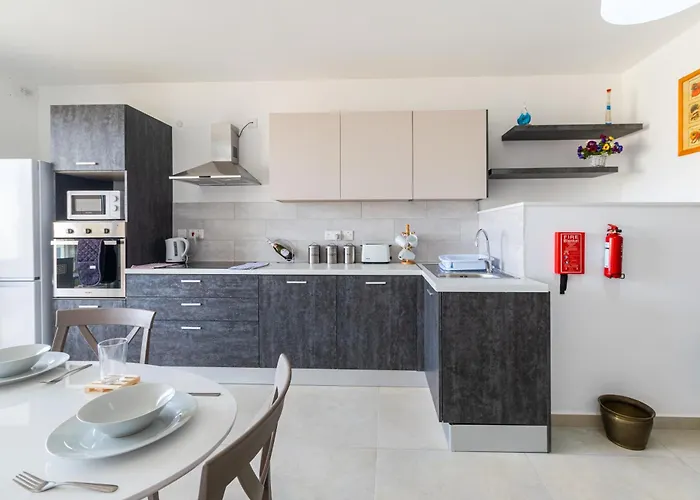 Apartment Spacious Brand New 3 Bdr 2bth Bugibba *