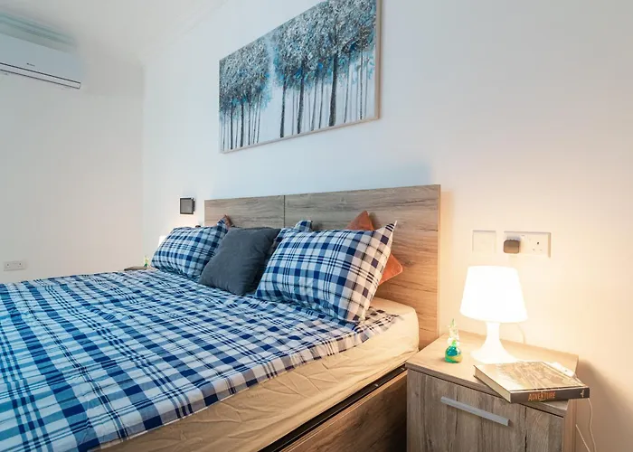 Spacious Brand New 3 Bdr 2bth Bugibba Apartment *