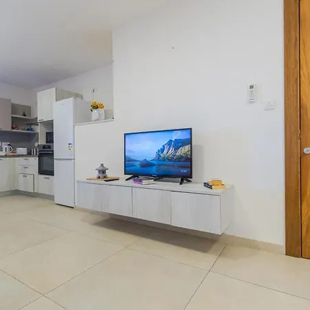 Daire Spacious Brand New 3 Bdr 2bth Bugibba St. Paul's Bay