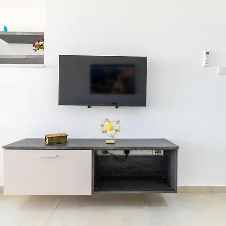 Spacious Brand New 3 Bdr 2bth Bugibba * St. Paul's Bay